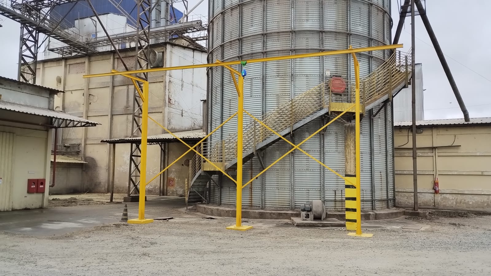 Linha de vida perfil rigido